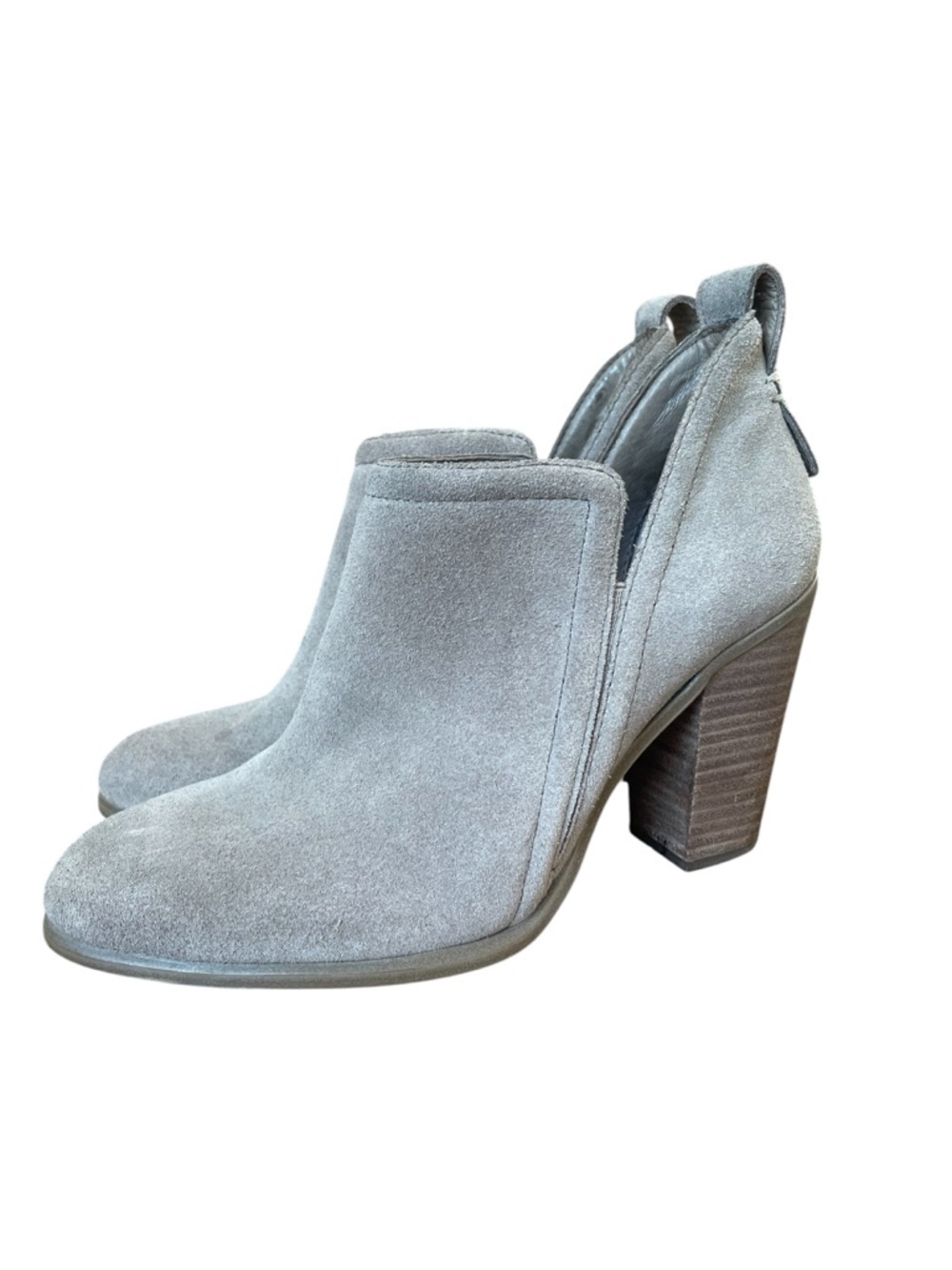 🩶Vince Camuto Light Gray Suede Heeled Boots. Size 8.